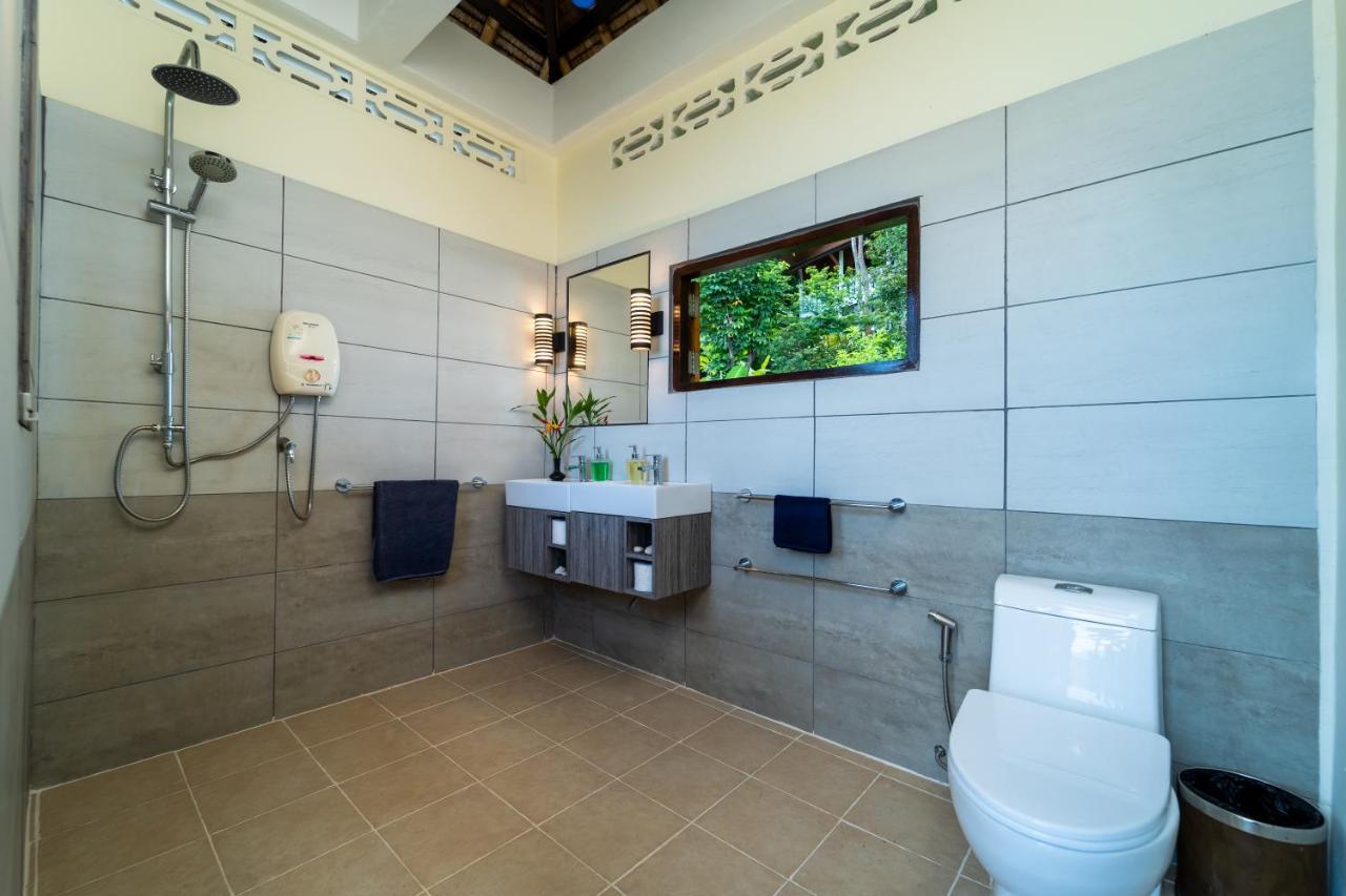 White Azure Villa Koh Phangan Than Sadet Beach 外观 照片