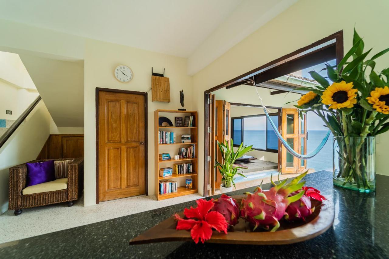 White Azure Villa Koh Phangan Than Sadet Beach 外观 照片